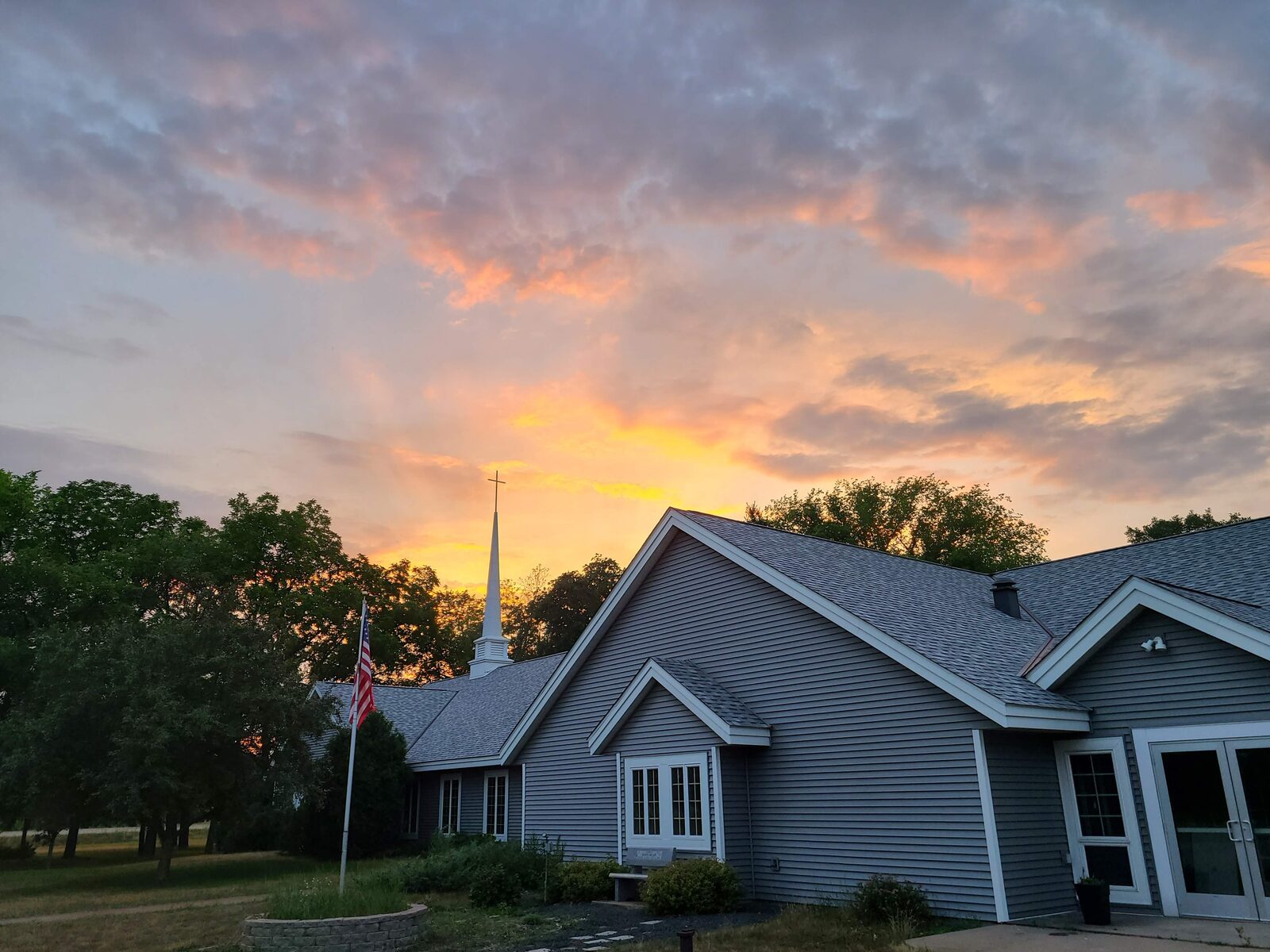 Living Hope Church in East Bethel, Minnesota
